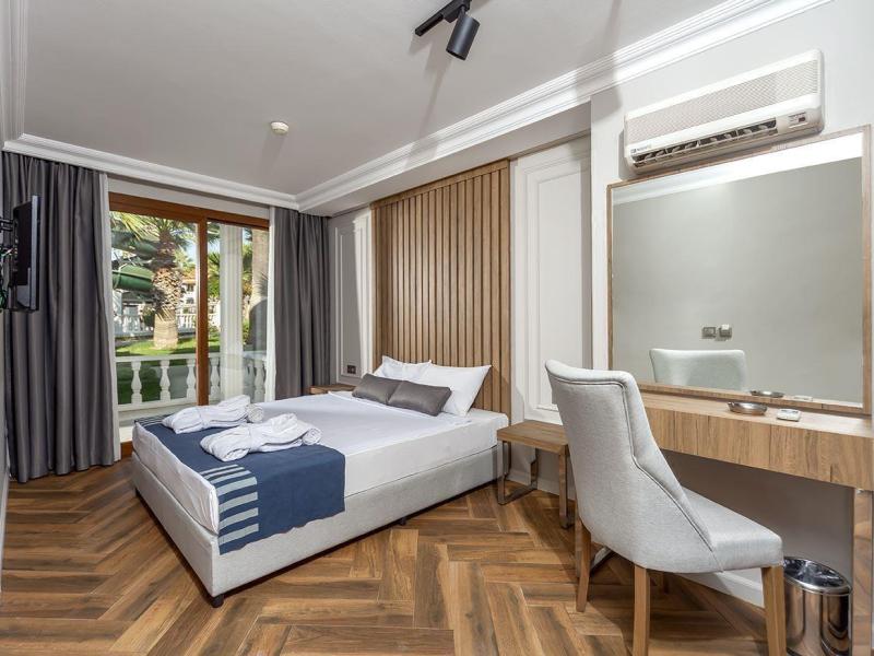 Lucas Didim Resort