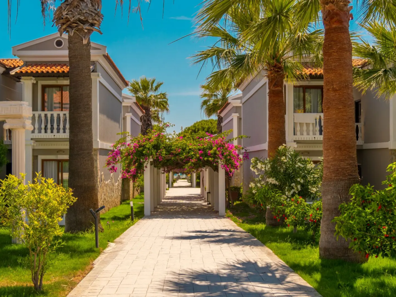 Lucas Didim Resort