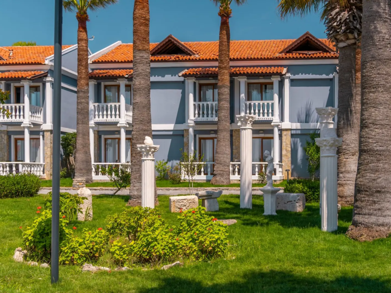 Lucas Didim Resort