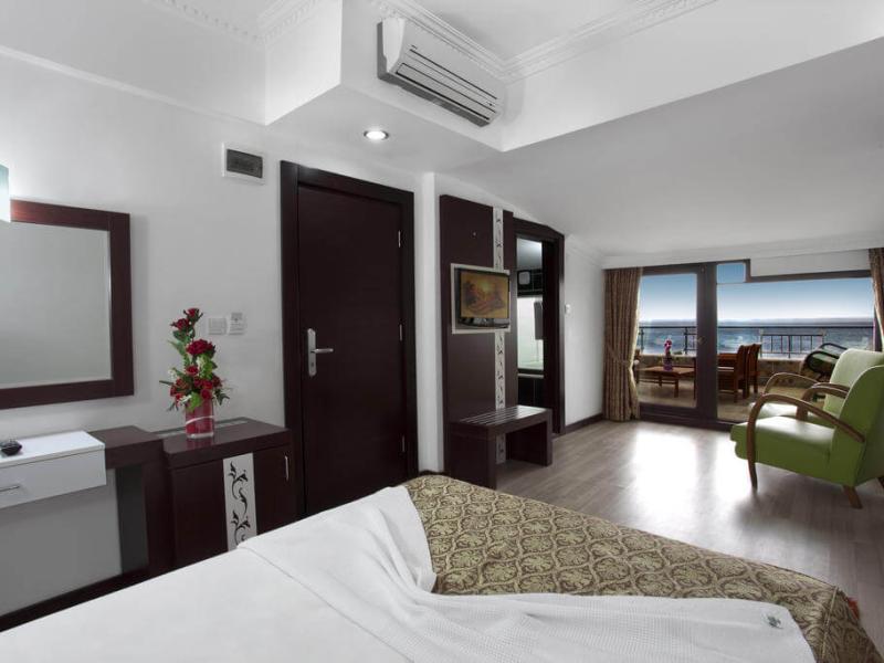 Pacco Sea & City Hotel