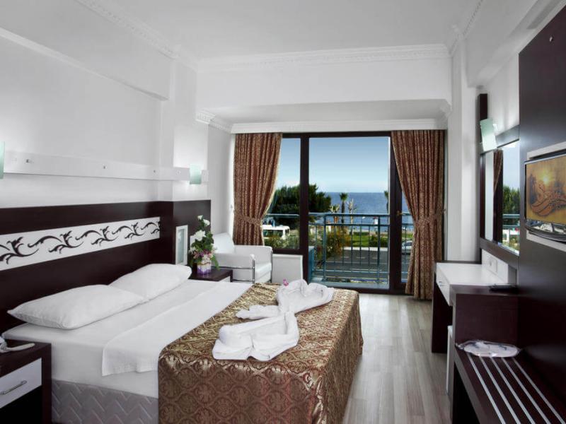 Pacco Sea & City Hotel