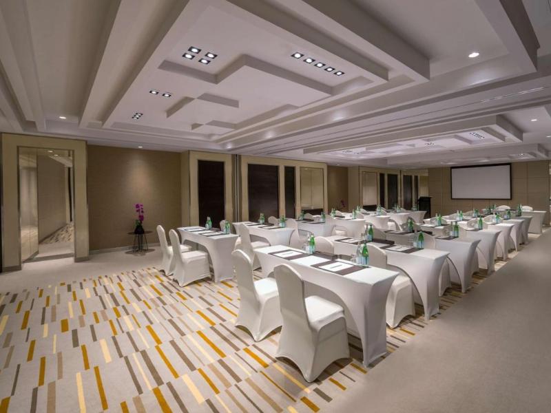 Hyatt Regency Dubai Creek Heights