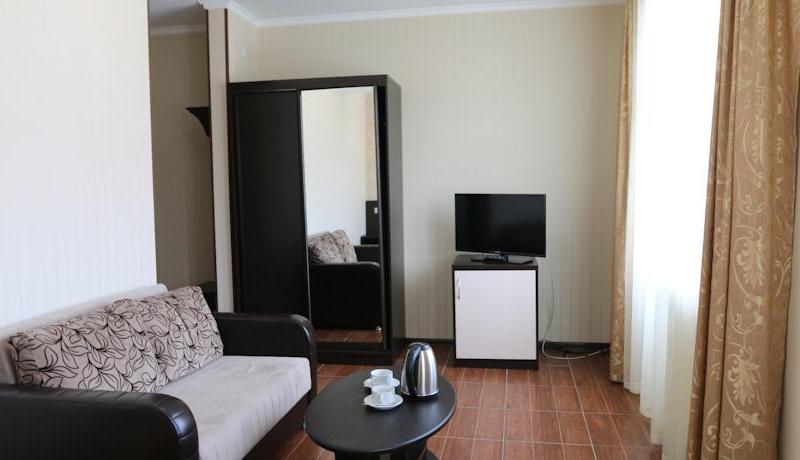 Олимпия Адлер (ул. Чкалова)