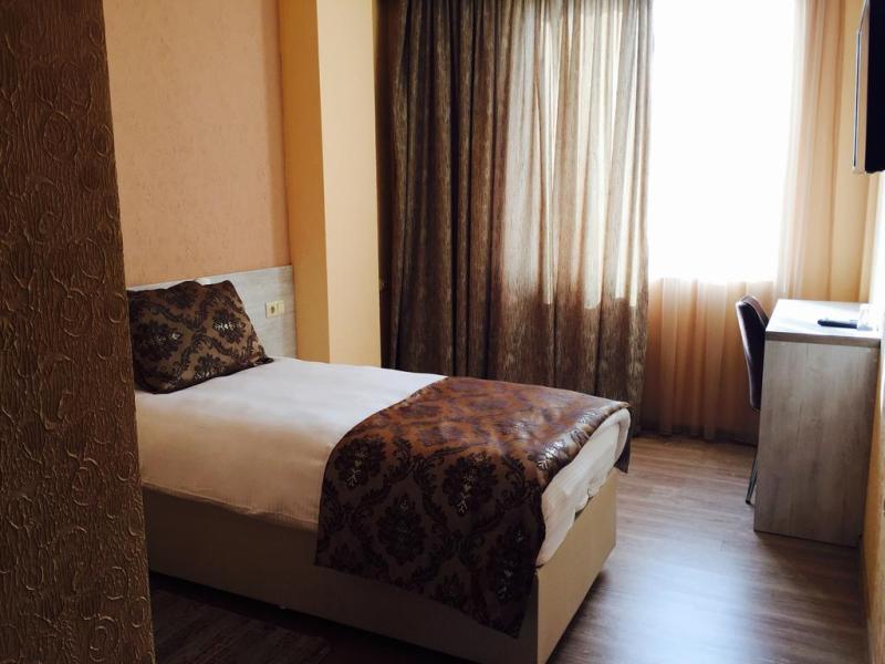 Elio Inn
