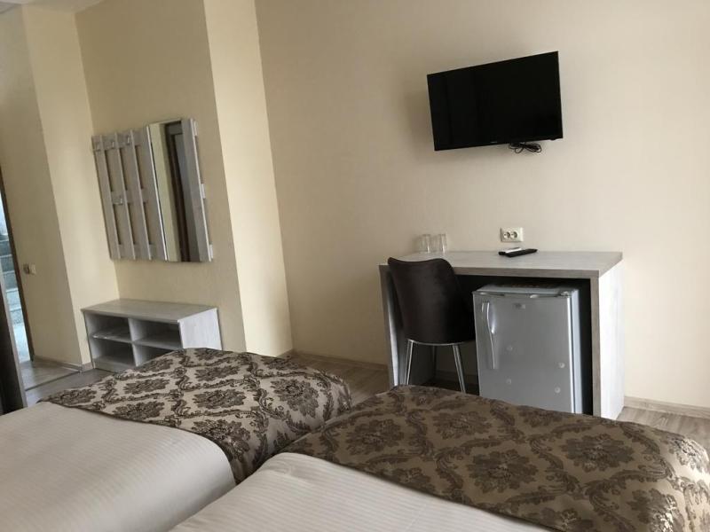 Elio Inn