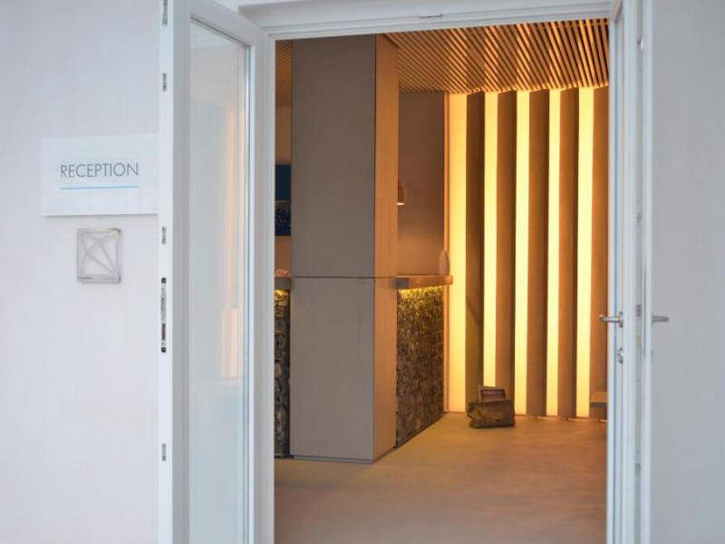 Relux Ios Hotel