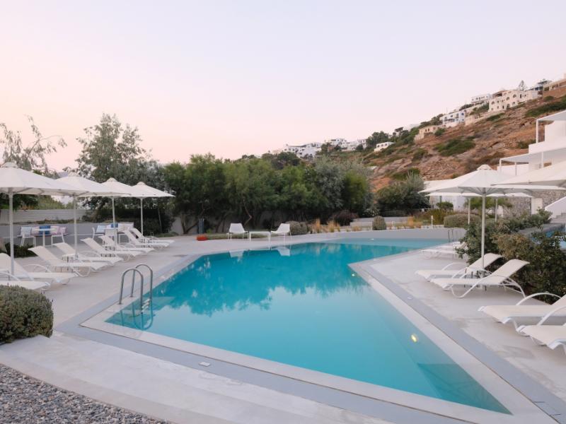 Relux Ios Hotel
