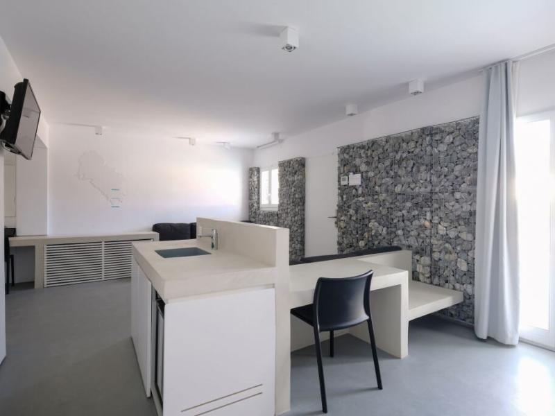 Relux Ios Hotel