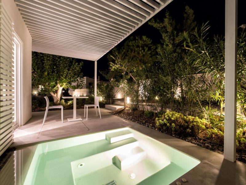 Relux Ios Hotel