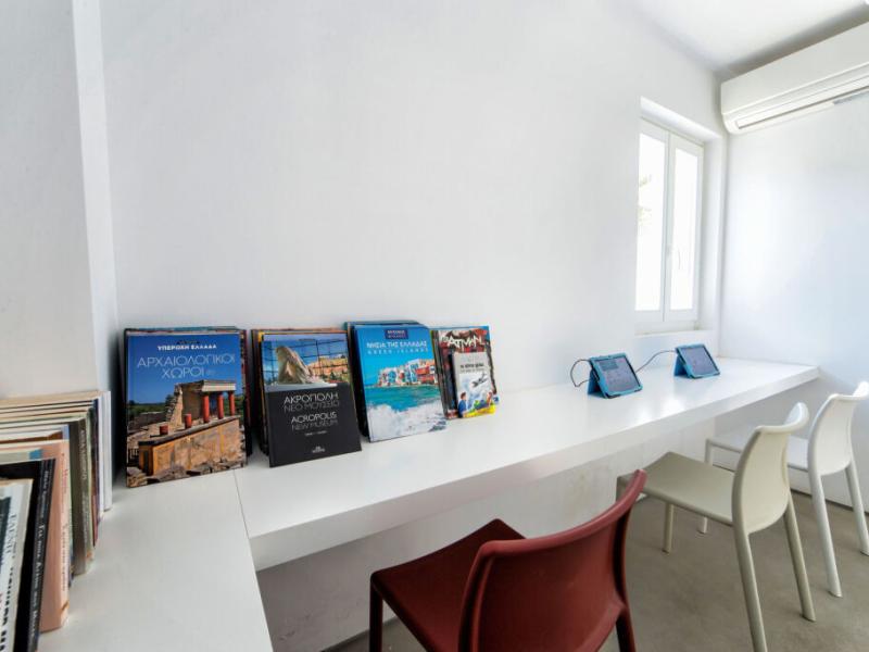 Relux Ios Hotel
