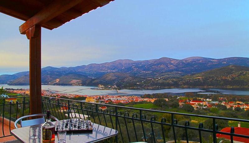 Lefteris Village