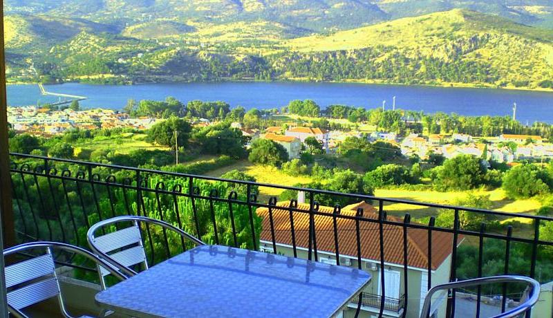 Lefteris Village