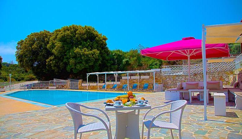 Lefteris Village
