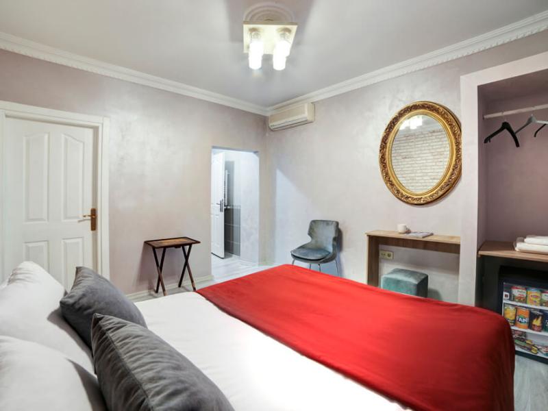 Serenity Hotel