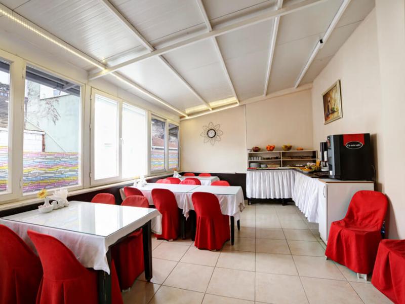 Serenity Hotel