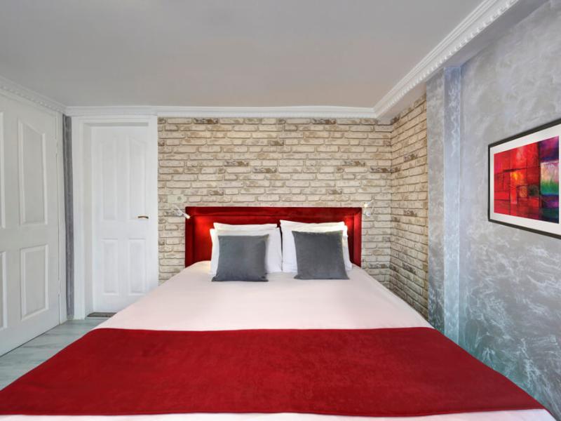 Serenity Hotel