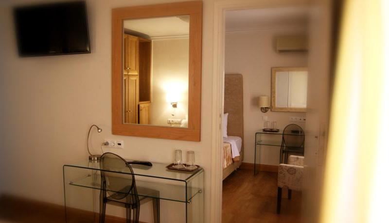 Karalis City Hotel