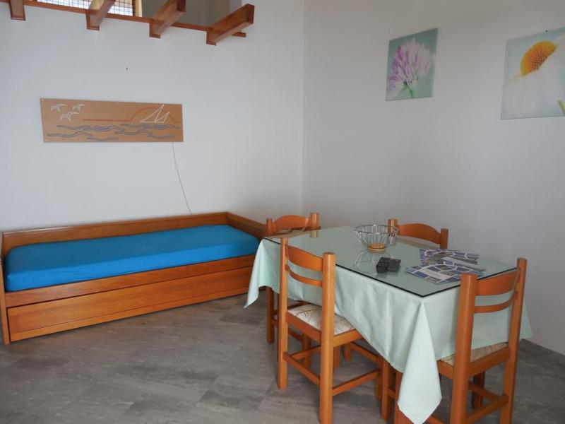 Iris Apartments