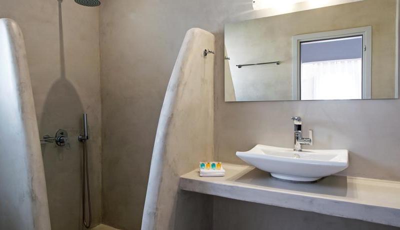 Central Fira Hotel