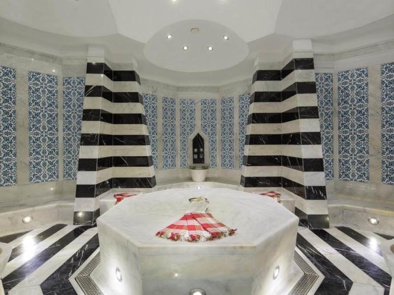 DoubleTree by Hilton Hotel Kusadasi