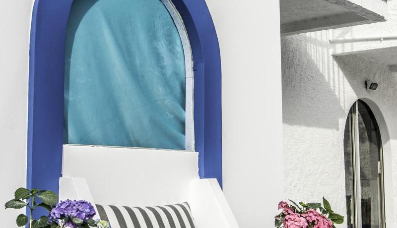 Pine Trees Art Hotel