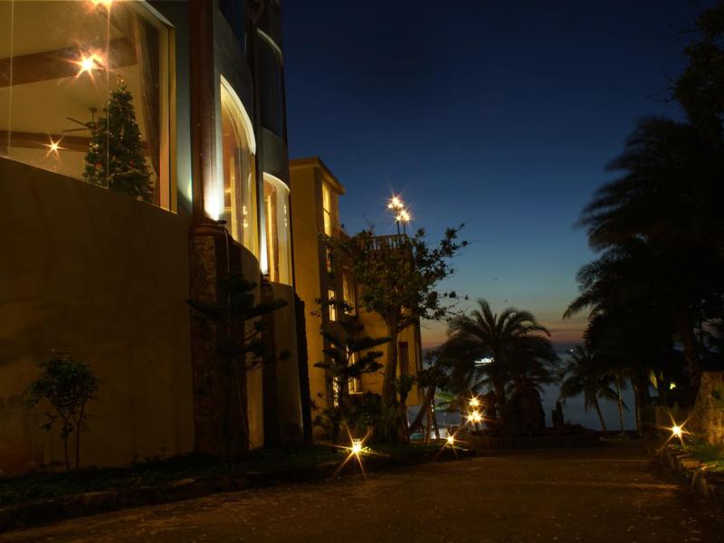 Trang An Beach Resort 