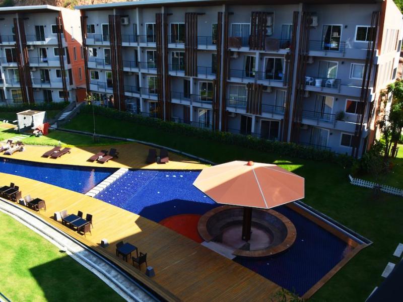 Replay Residence & Pool Villa