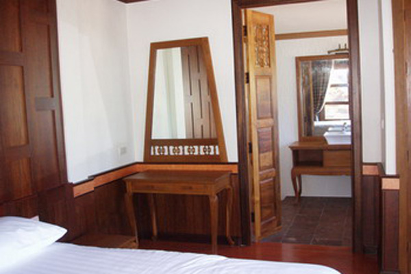 Cocopalm Beach Resort