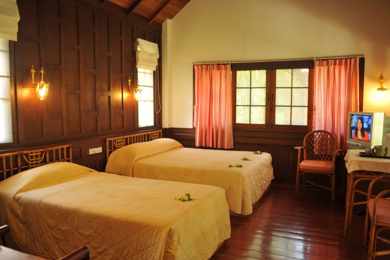 Cocopalm Beach Resort