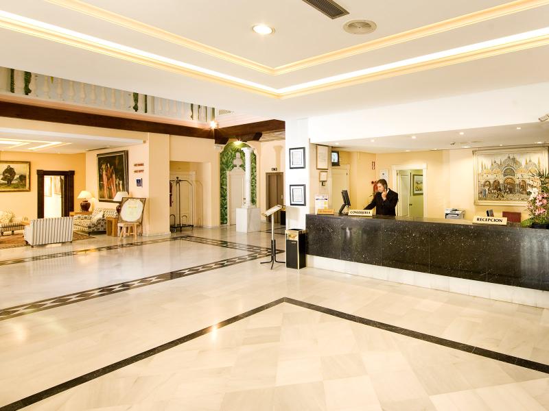 Aparthotel Monarque Sultan