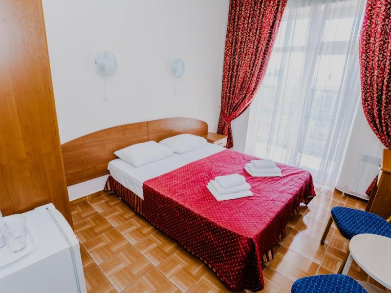 Мандарин (ул. Станиславского)