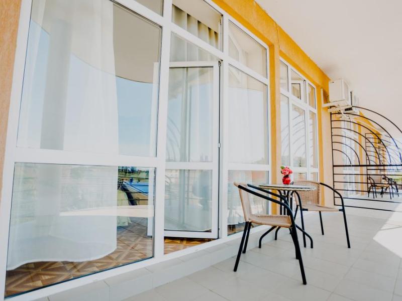 Мандарин (ул. Станиславского)