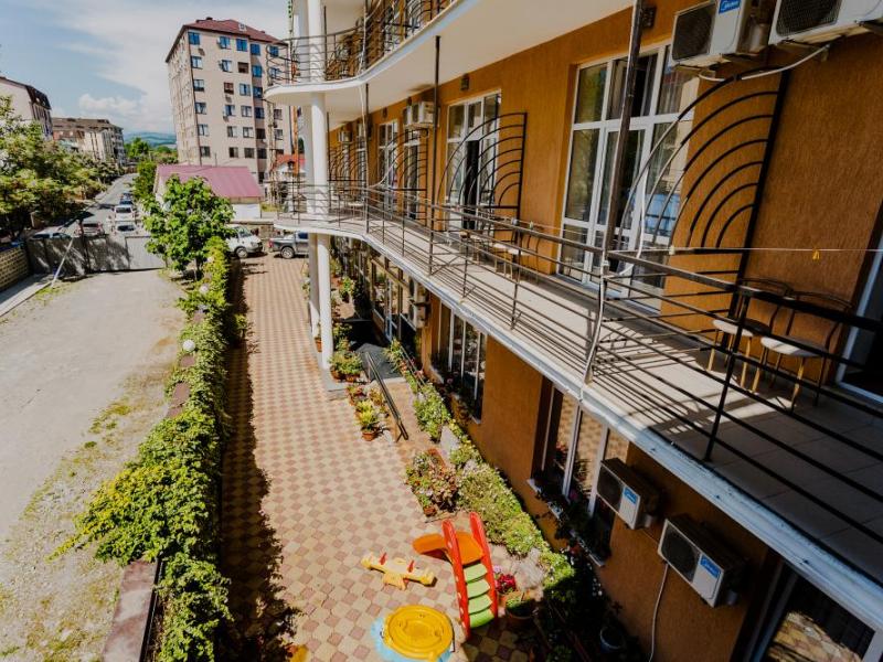 Мандарин (ул. Станиславского)