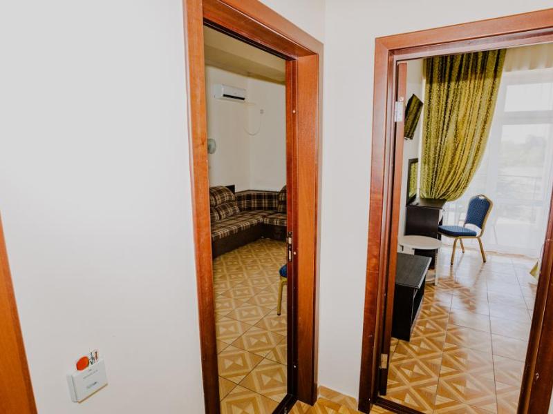 Мандарин (ул. Станиславского)