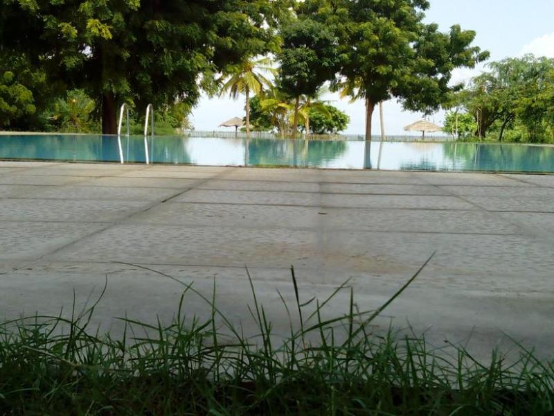 Giman Free Beach Resort