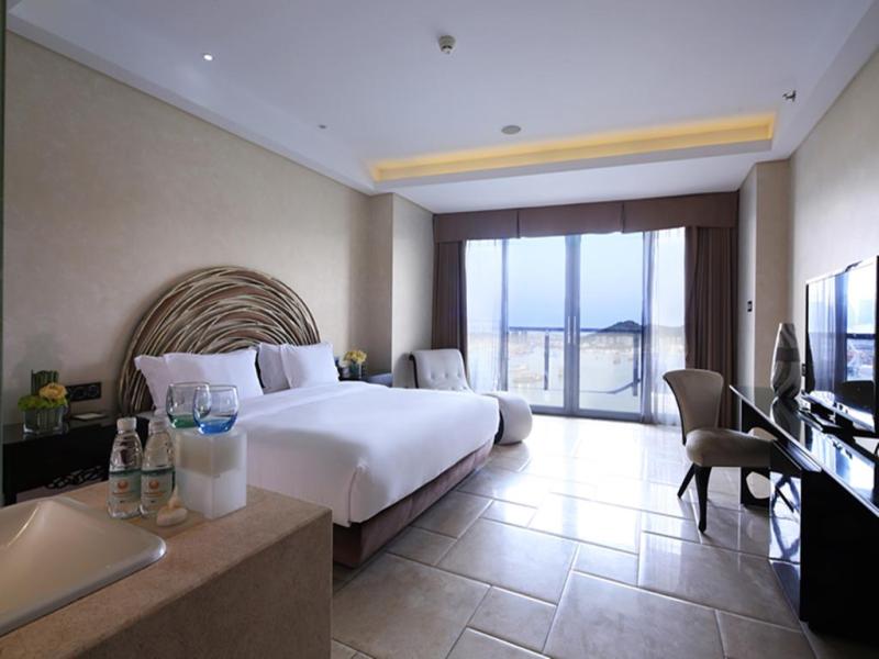 Phoenix Island Resort Sanya