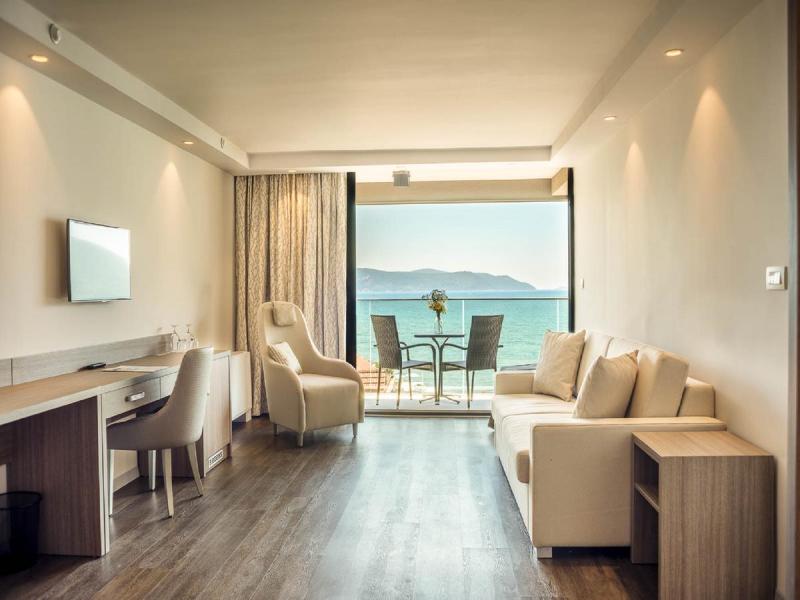 Palmon Bay Hotel & Spa