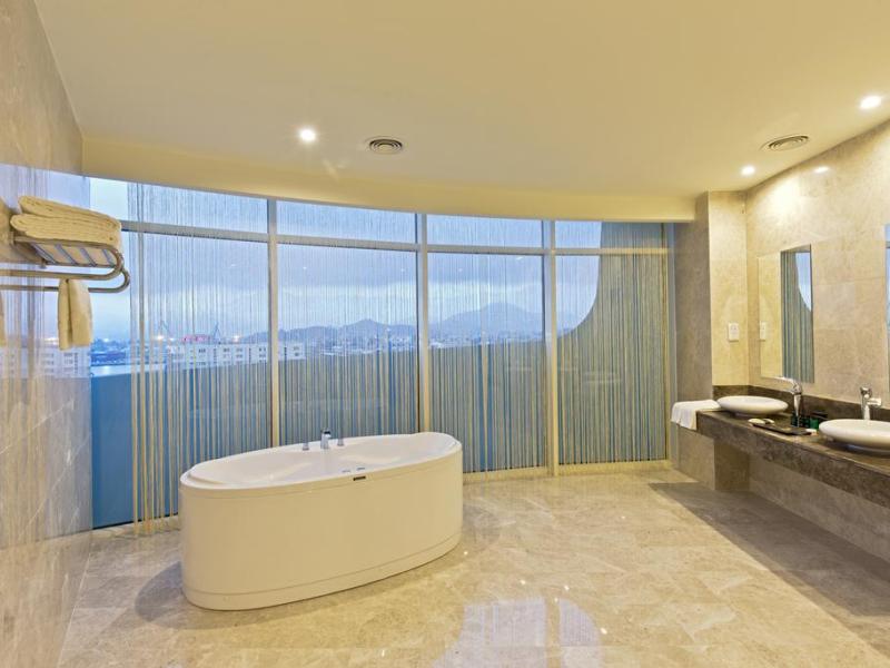 JRW Welmond Hotel & Casino