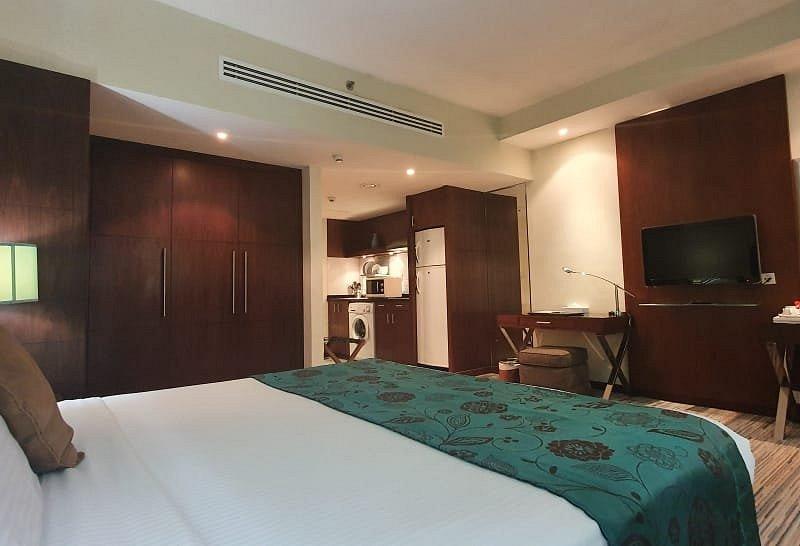 Phoenix Plaza Hotel Apartments