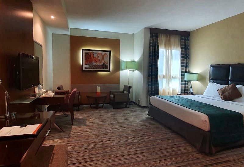 Phoenix Plaza Hotel Apartments