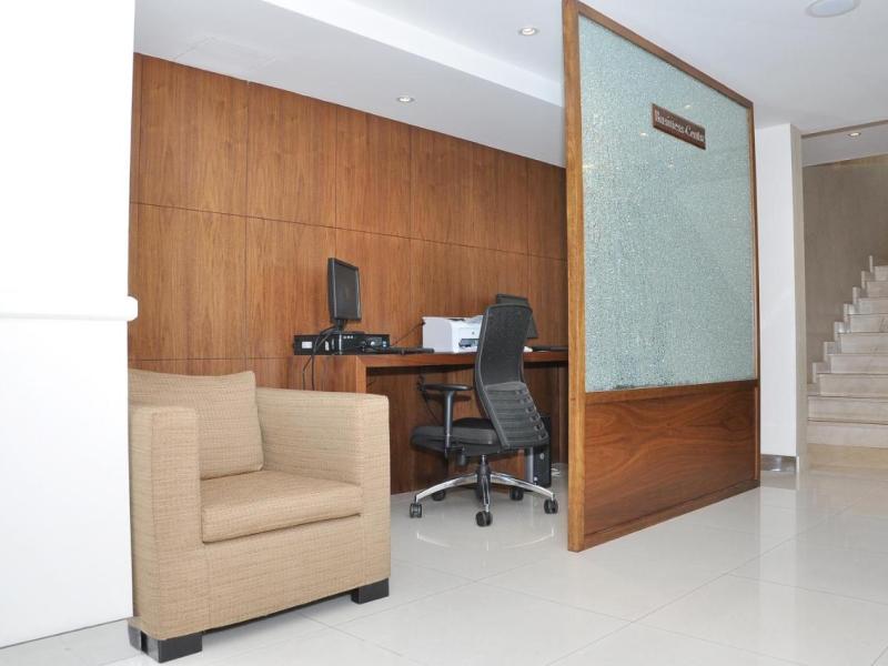 Phoenix Plaza Hotel Apartments