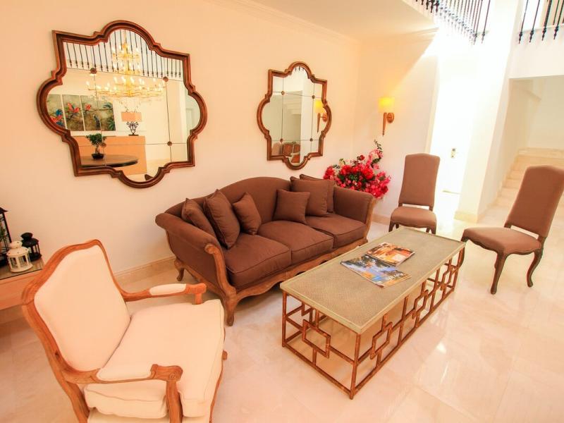 Palm Bay Beach Hotel