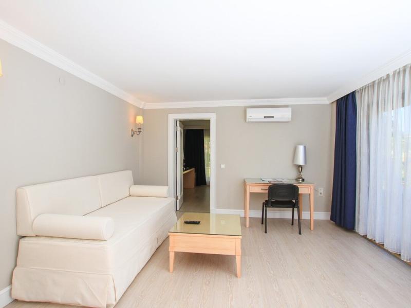 Palm Bay Beach Hotel