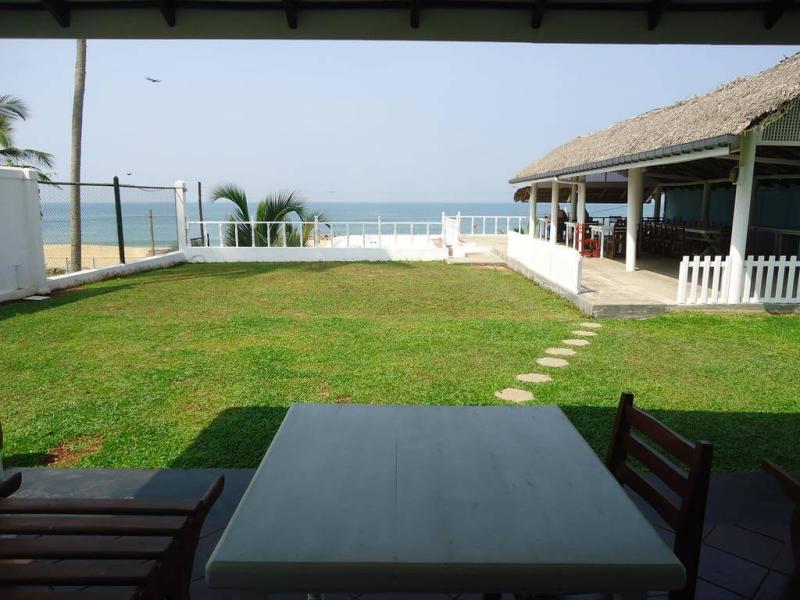 White Rose Beach Resort