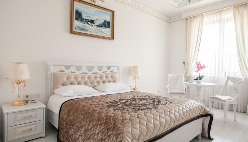 Набат Палас (Воеводино)