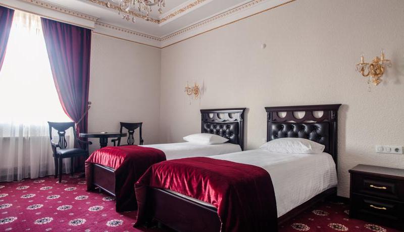 Набат Палас (Воеводино)