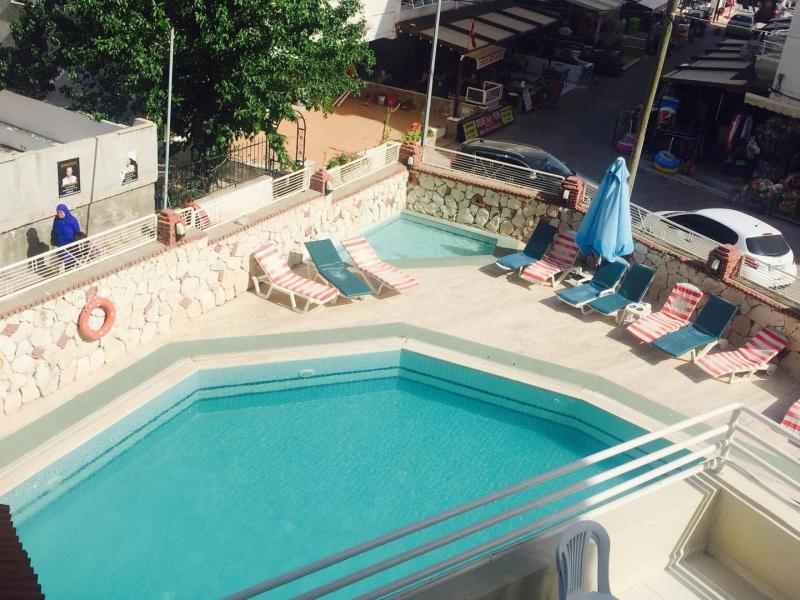 Temple Class Hotel