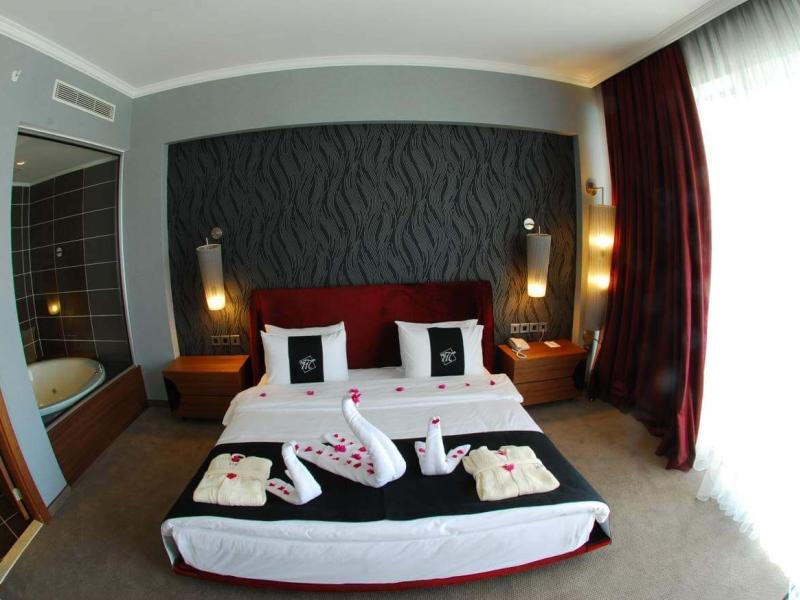 Malpas Hotel & Casino
