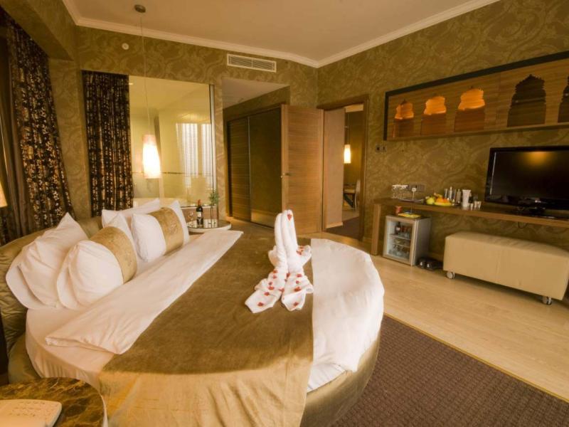 Malpas Hotel & Casino