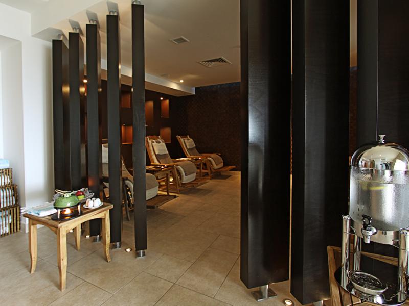 Arkin Palm Beach Hotel